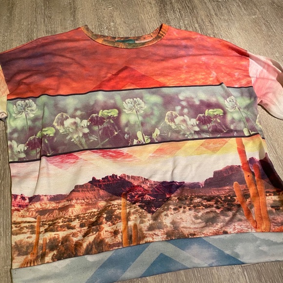 Printed long sleeve. - Picture 3 of 3